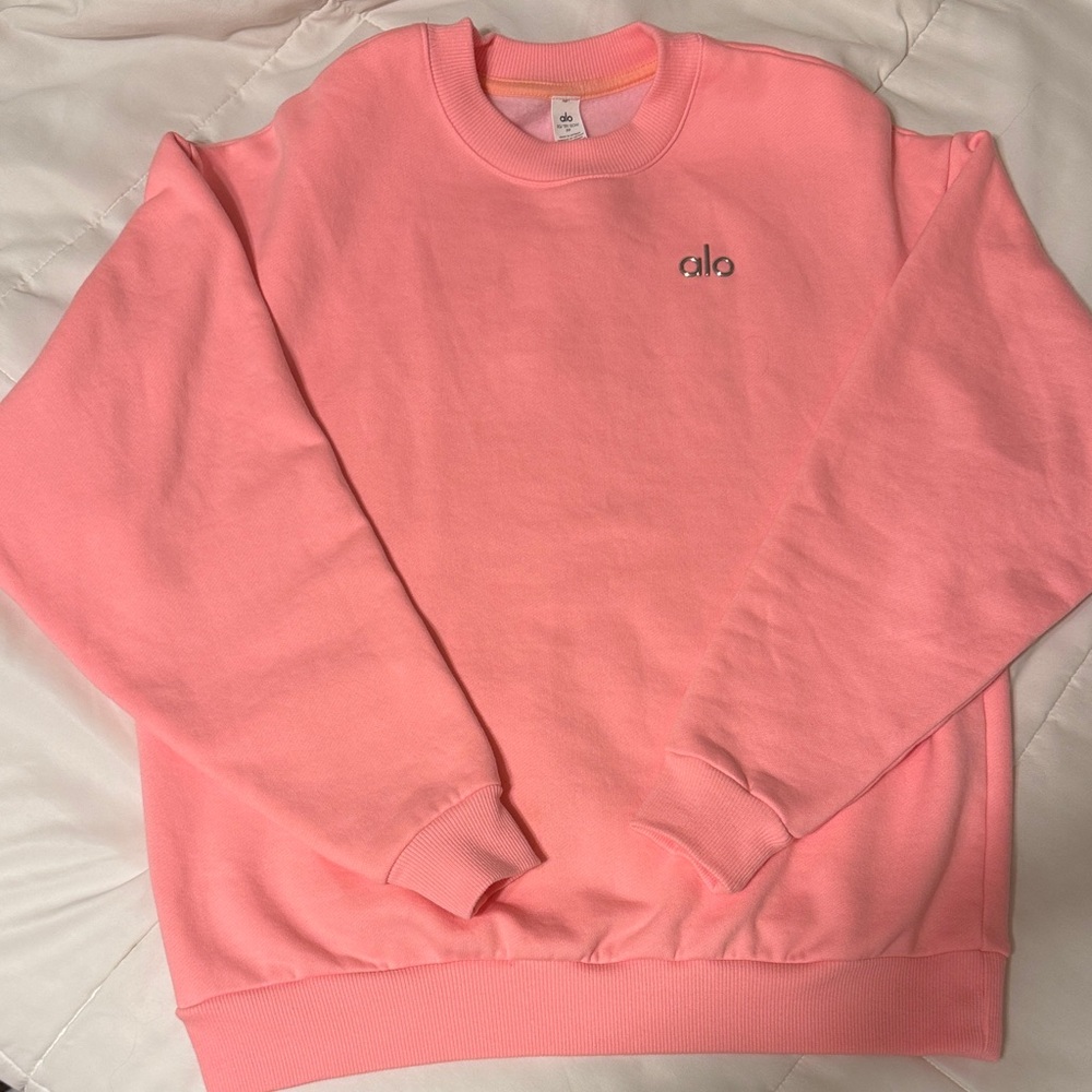 ALO Yoga Accolade Women's Neon Bubblegum pink sweatshirt